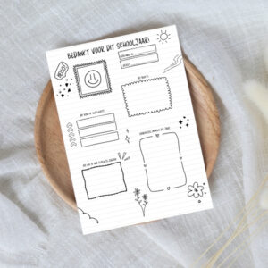 Alternative view of Bedankt schooljaar zwart wit invulkaart