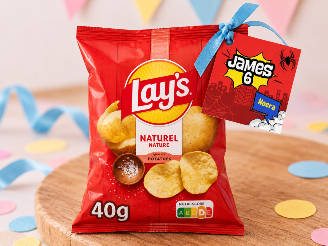 Chips met label traktatie